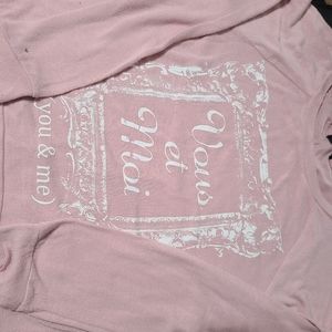 Sweatshirt